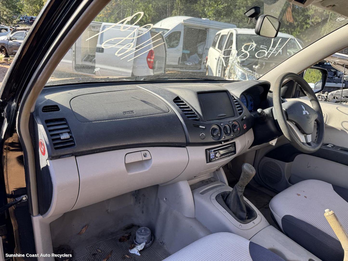 2008 Mitsubishi Triton Glove Box