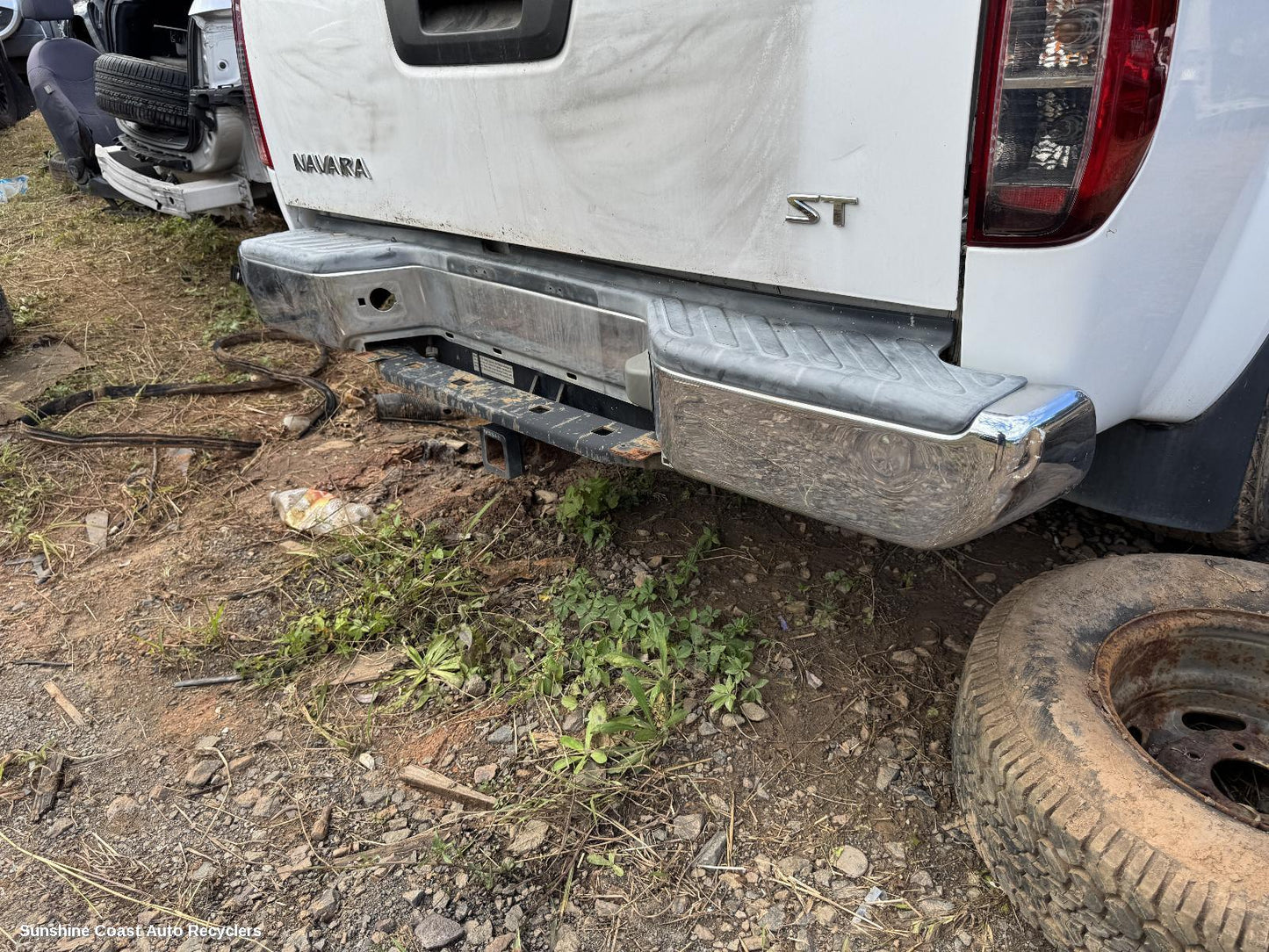 2010 Nissan Navara Towbar