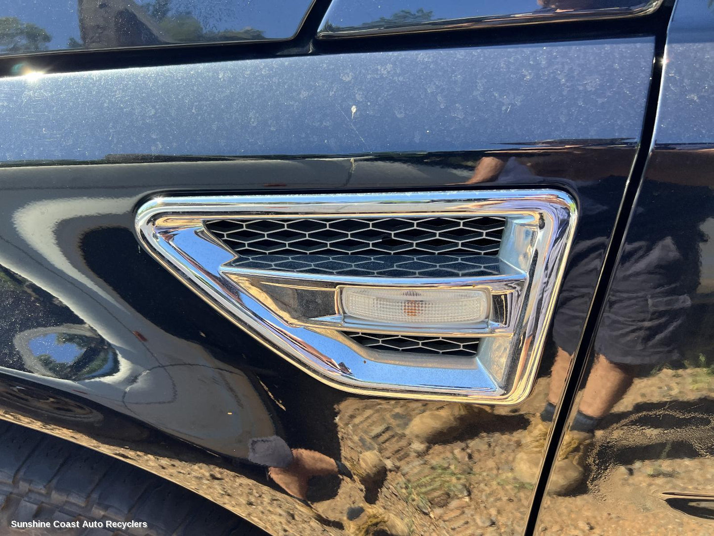 2011 Land Rover Freelander Left Indicator Fog Side