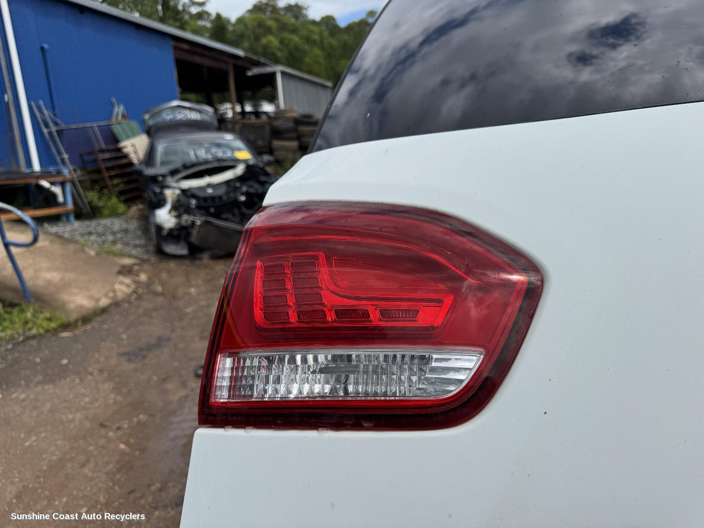 2019 Ldv G10 Rear Garnish