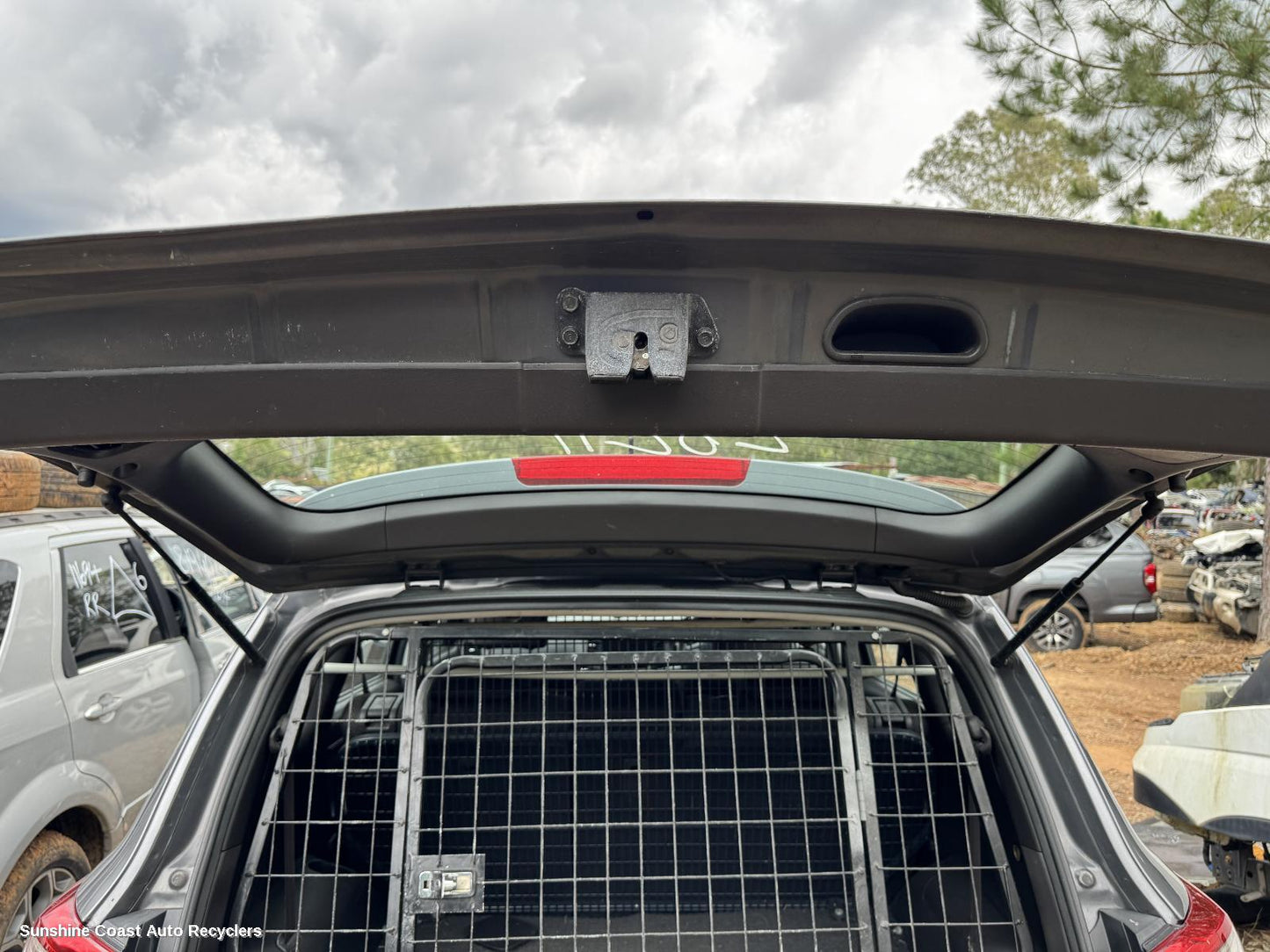 2011 Hyundai Santa Fe Hatch Strut