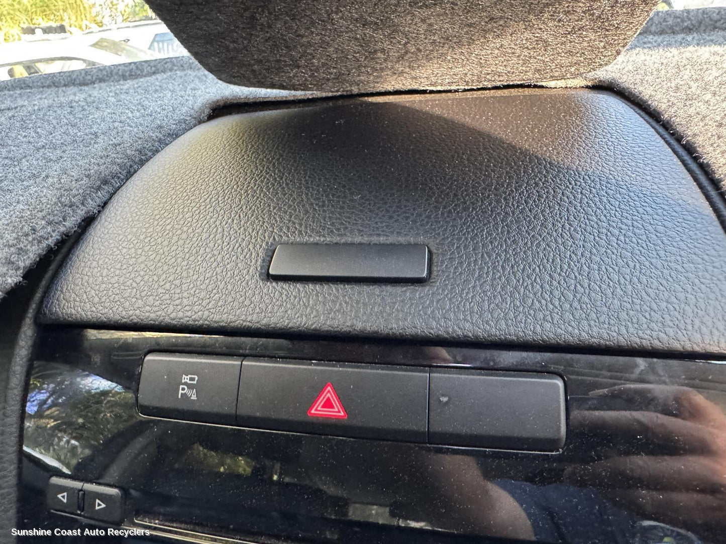 2012 Volkswagen Touareg Misc Switch Relay