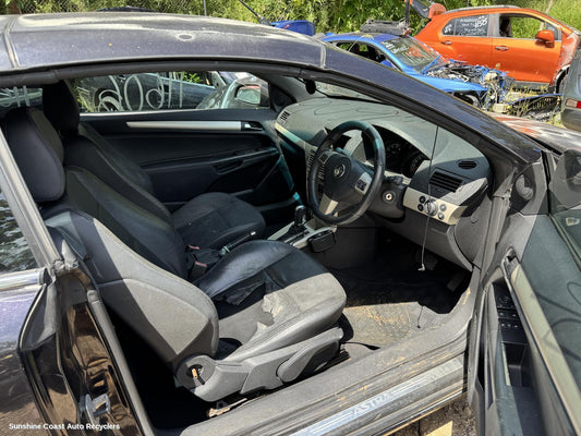 2007 Holden Astra Front Seat