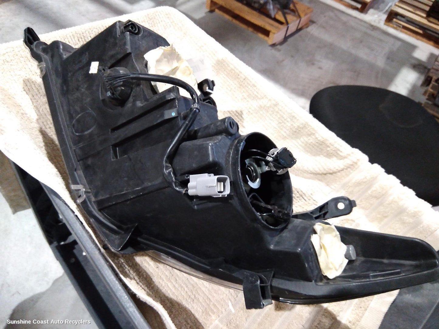 2013 Toyota Camry Right Headlamp