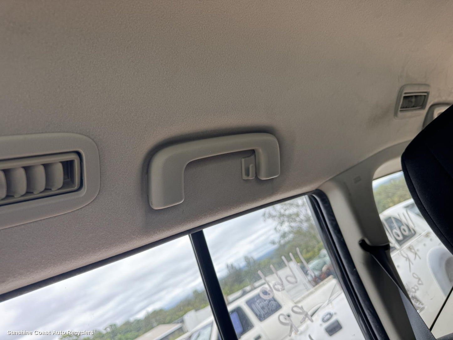 2014 Mitsubishi Pajero Grab Handle