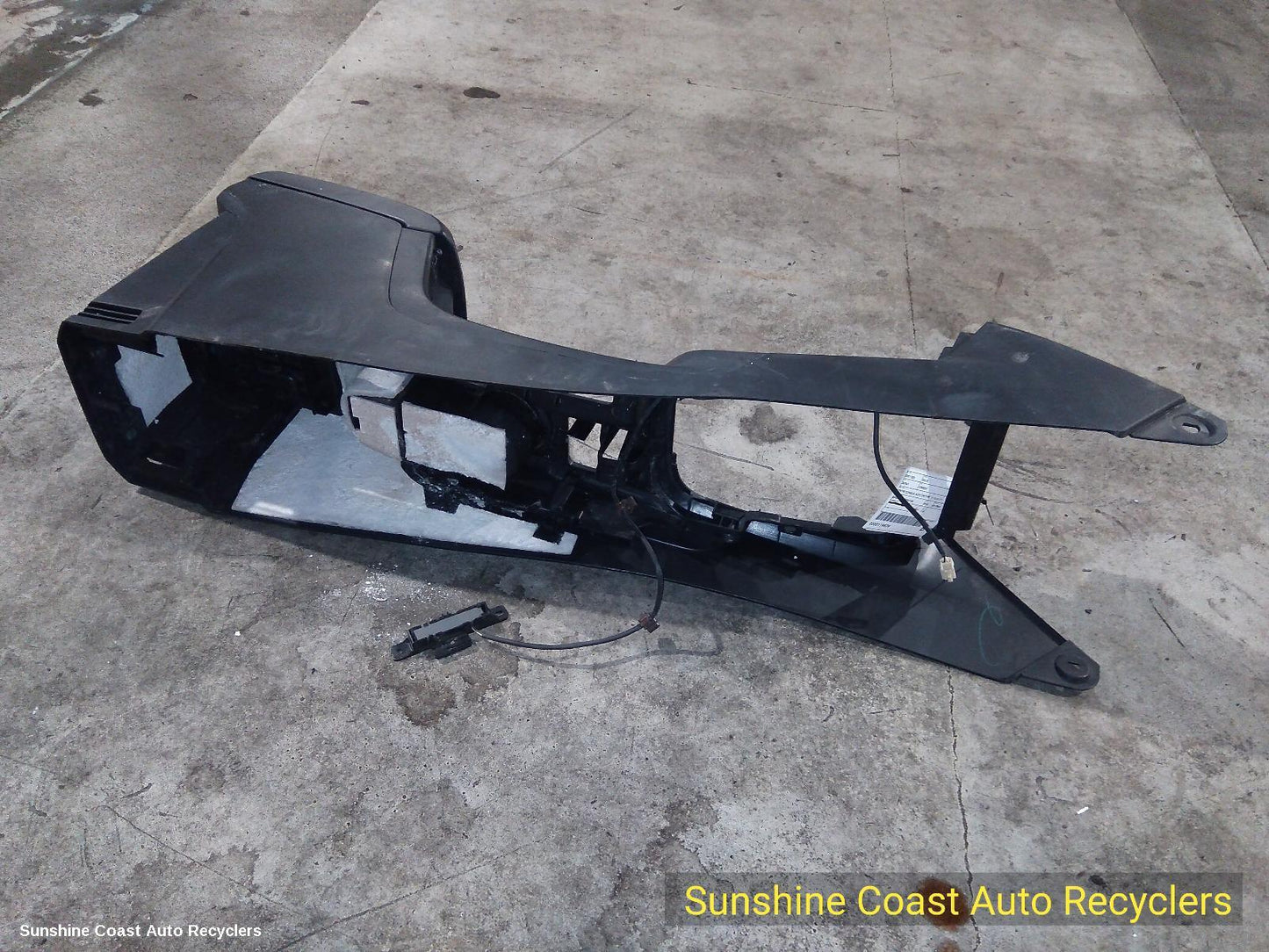 2015 Isuzu Mu-x Console