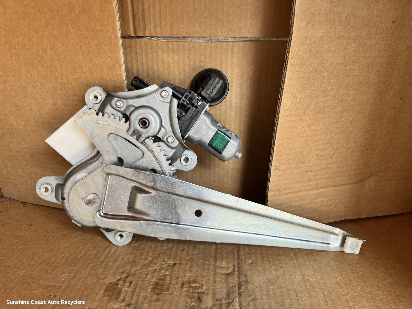 2016 Toyota Yaris Right Rear Wnd Reg Motor