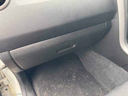 2014 Suzuki Vitara Glove Box