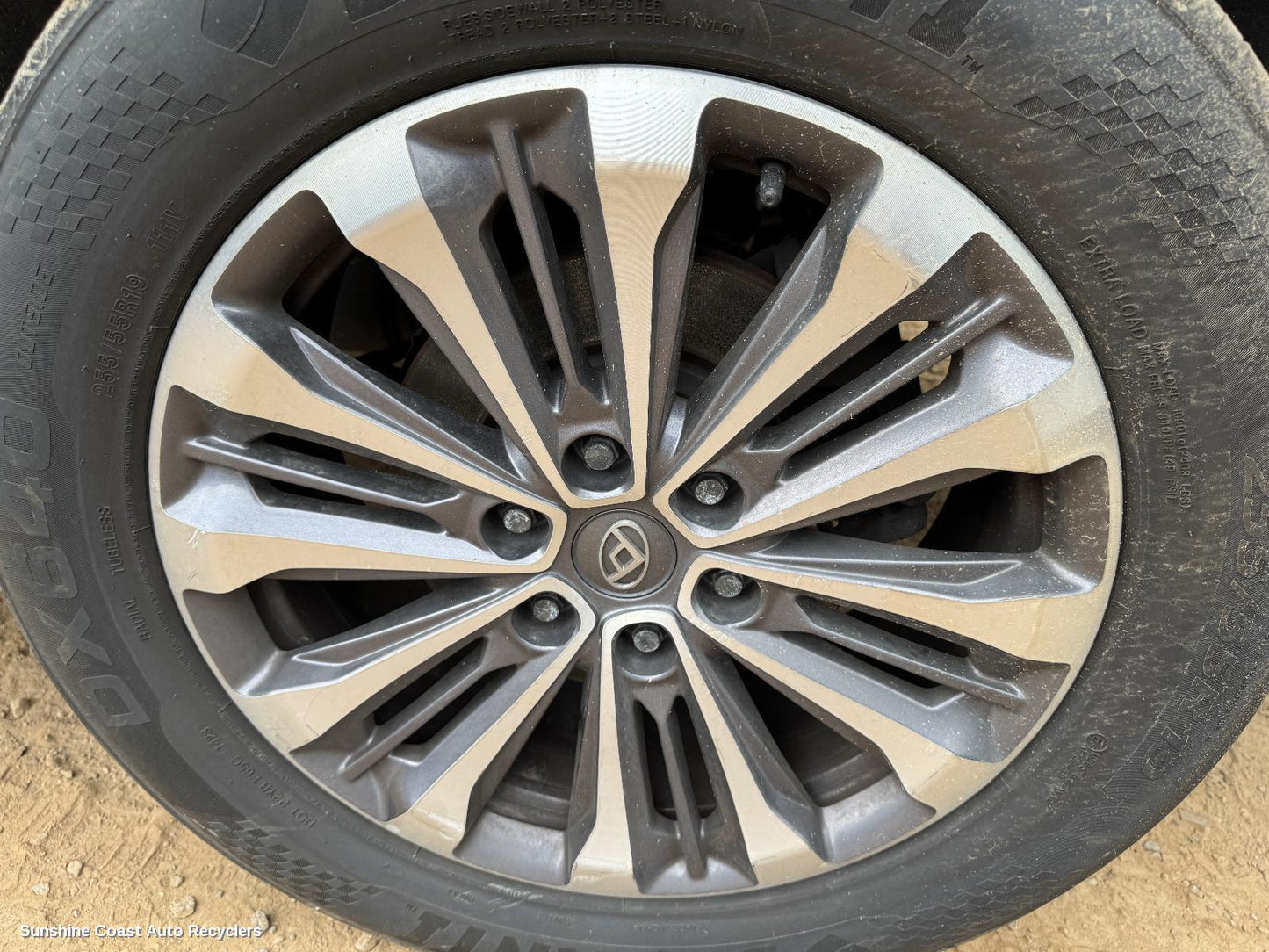 2022 Ldv D90 Left Front Hub Assembly