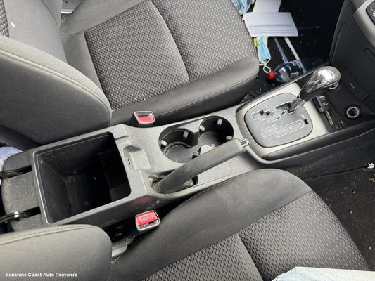 2011 Hyundai I30 Gear Stick Shifter