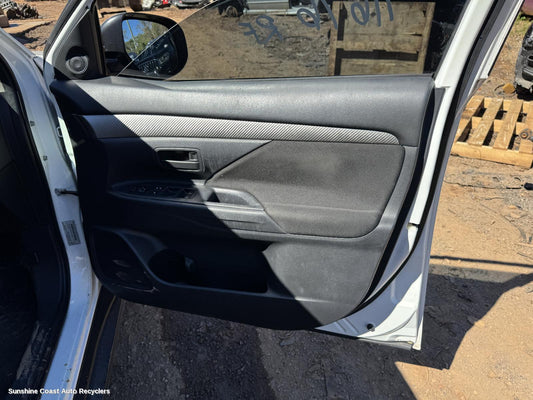 2014 Mitsubishi Outlander Right Front Window Reg Motor