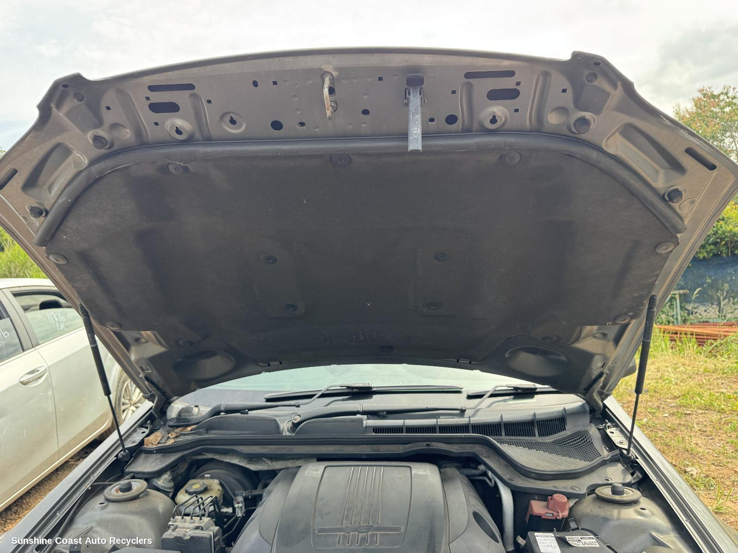 2011 Holden Commodore Bonnet Hinge Strut