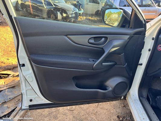 2015 Nissan Qashqai Left Front Window Reg Motor