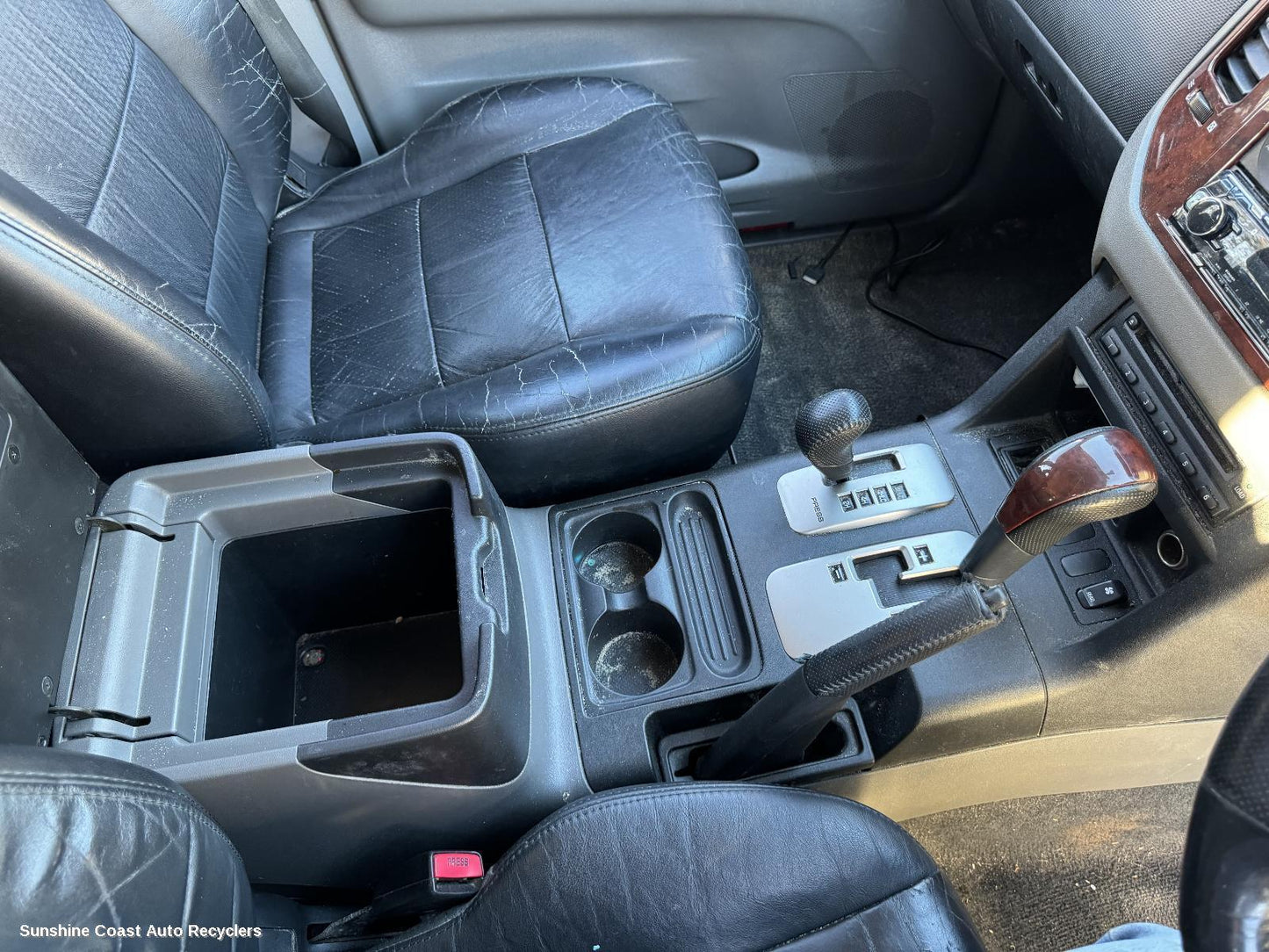 2003 Mitsubishi Pajero Console