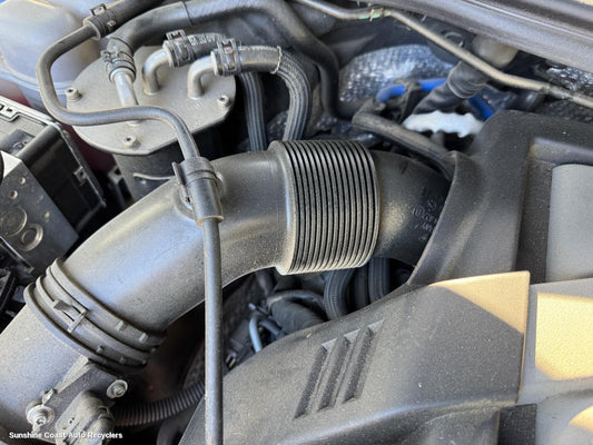 2012 Volkswagen Touareg Air Cleaner Duct Hos