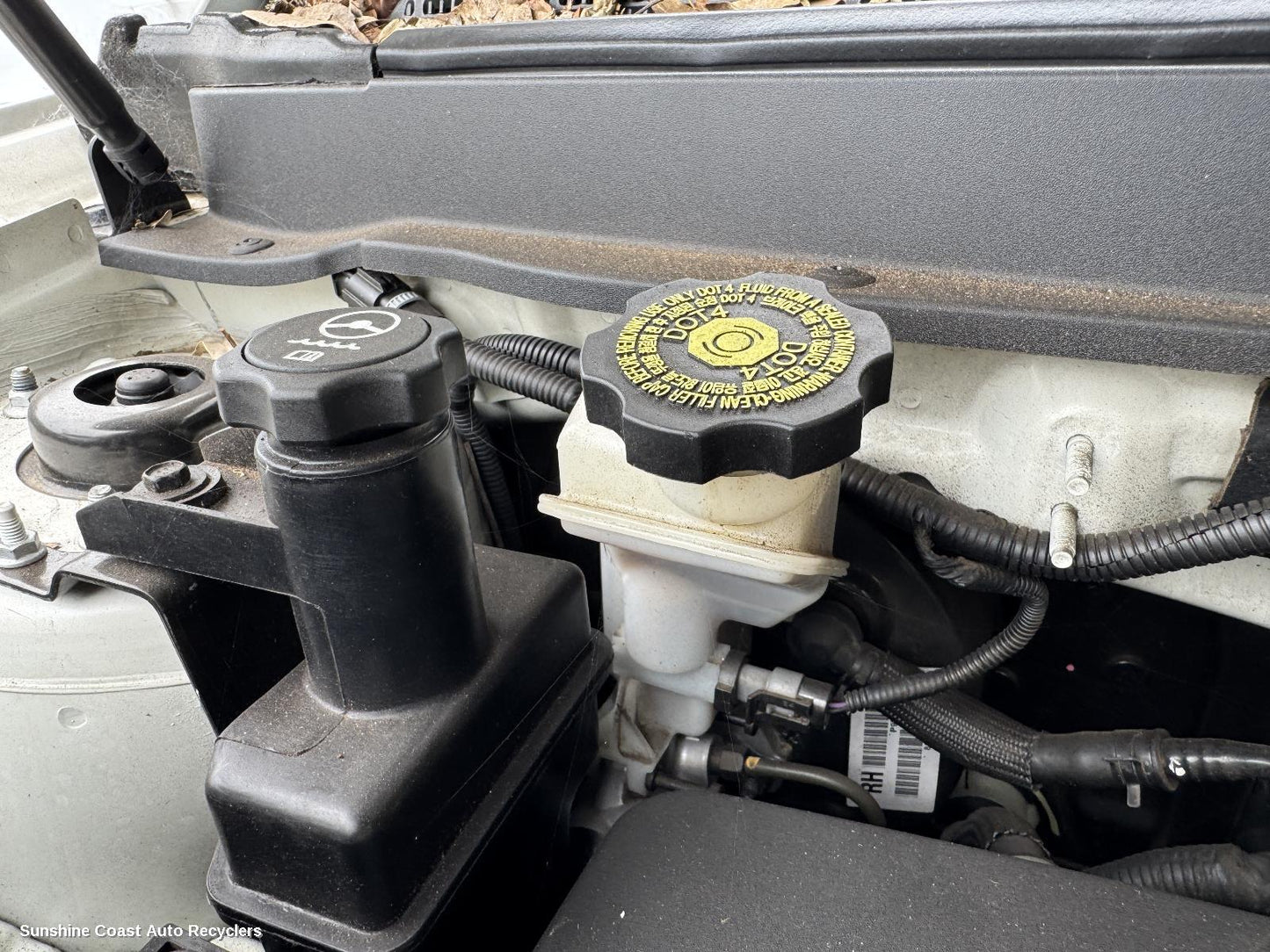 2013 Holden Captiva P S Reservoir