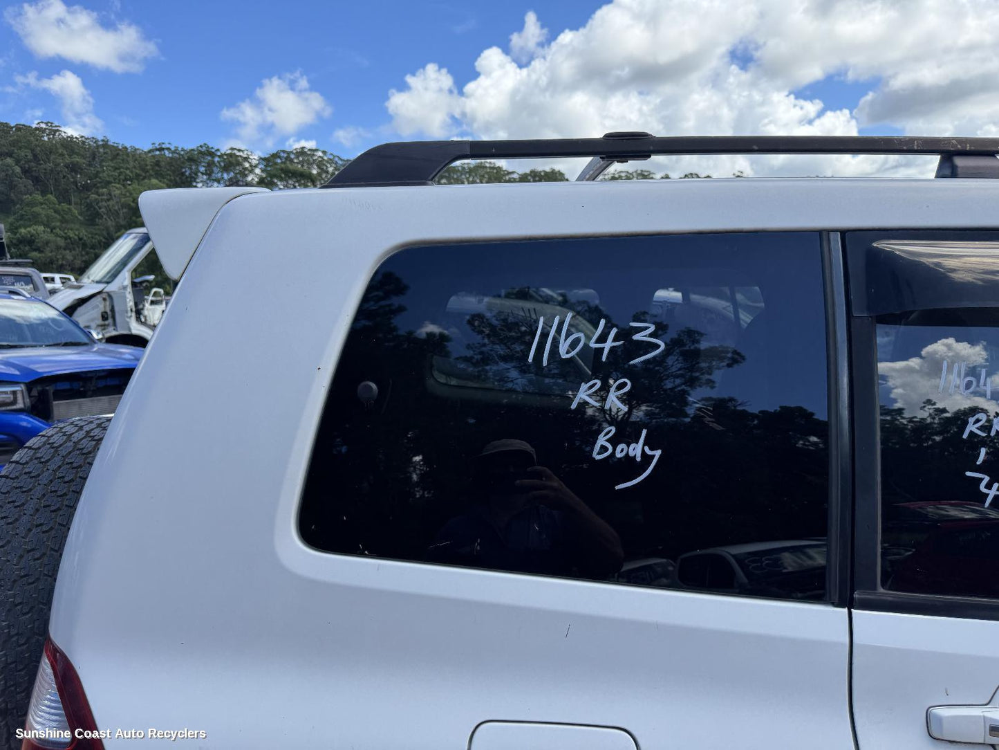 2006 Mitsubishi Pajero Right Rear Side Glass