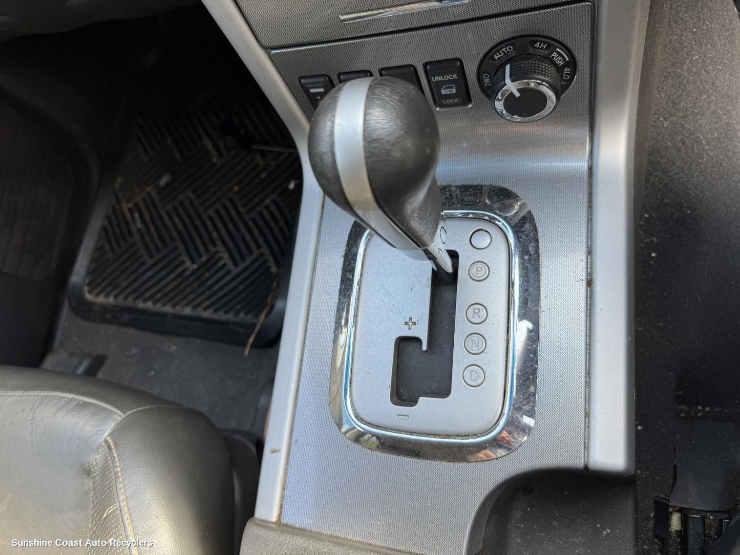 2012 Nissan Pathfinder Gear Stick Shifter