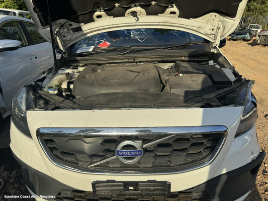 2015 Volvo S40 Grille