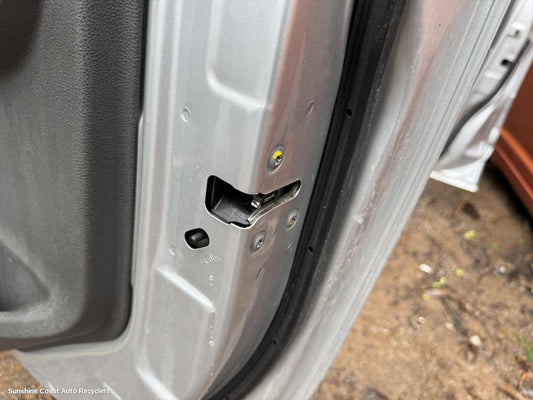 2013 Nissan Navara Door Boot Gate Lock