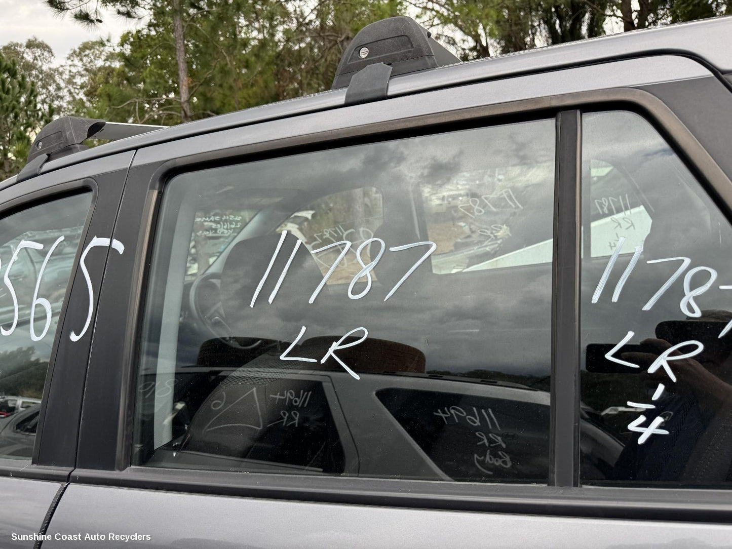 2011 Hyundai Santa Fe Left Rear Door Window