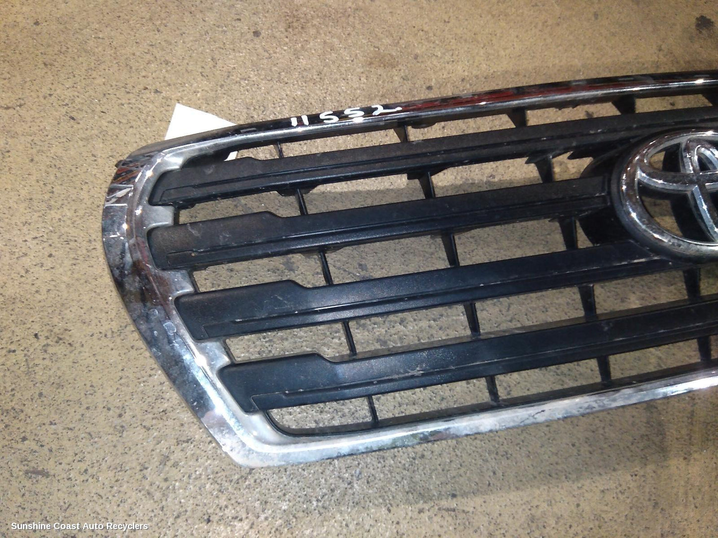 2012 Toyota Landcruiser Grille