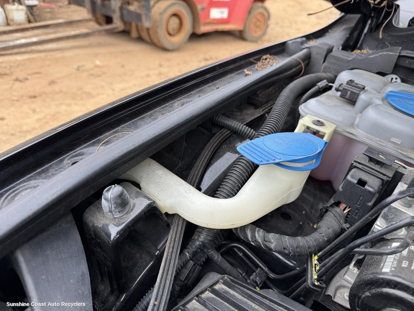 2016 Volkswagen Touareg Washer Bottle