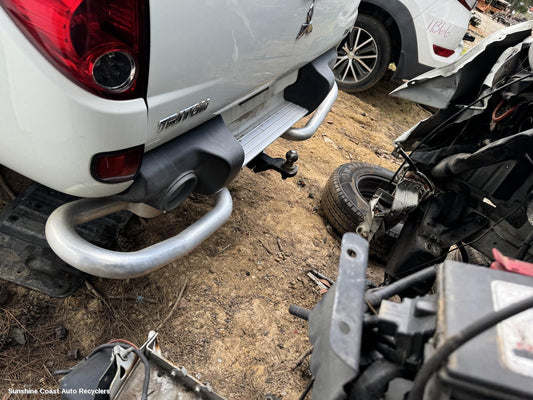 2010 Mitsubishi Triton Towbar