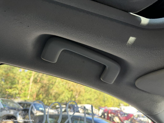 2010 Mitsubishi Outlander Grab Handle