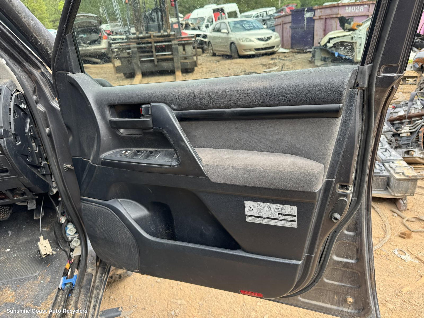 2012 Toyota Landcruiser Right Front Window Reg Motor