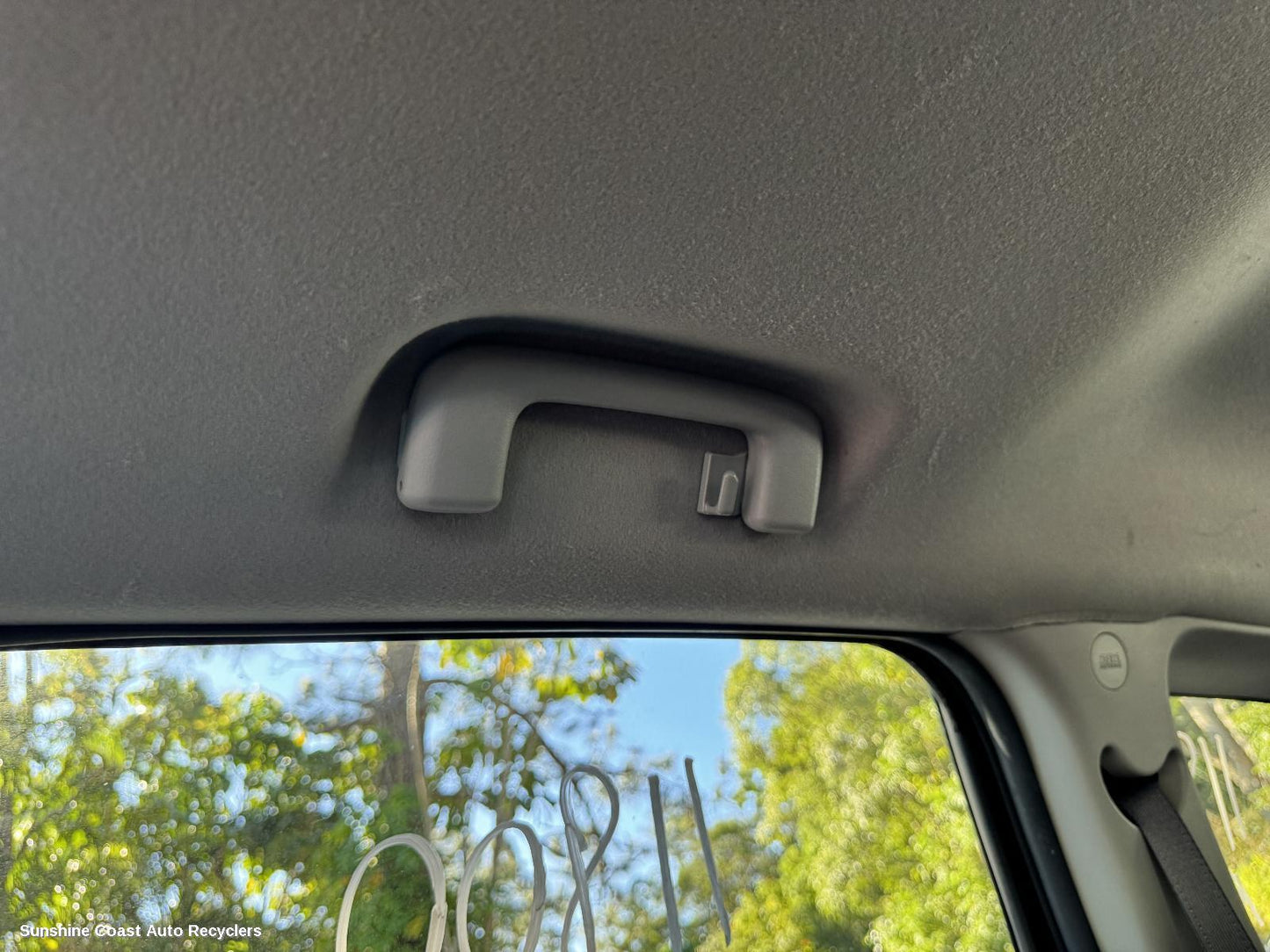 2010 Mitsubishi Outlander Grab Handle