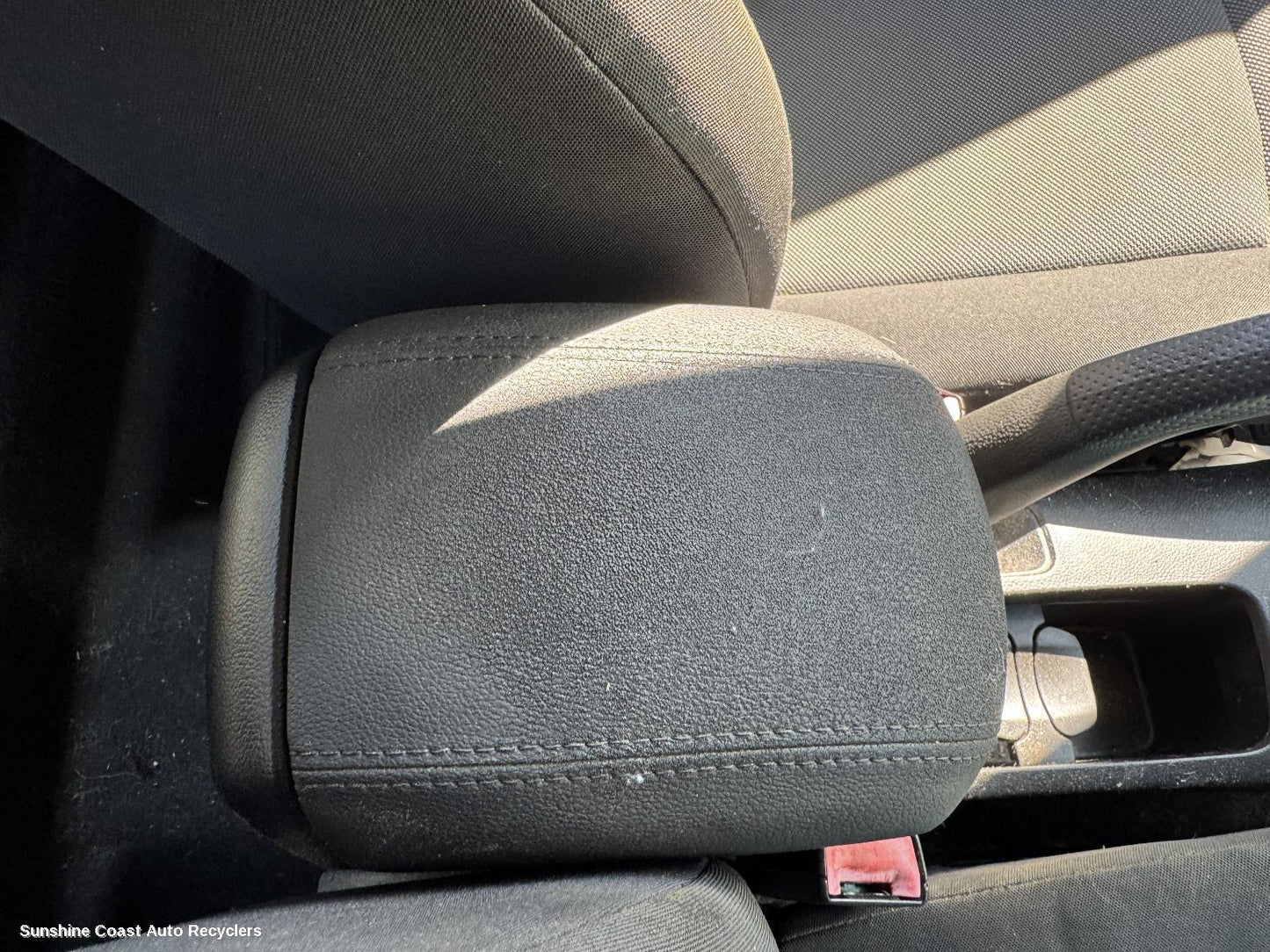 2010 Holden Cruze Console