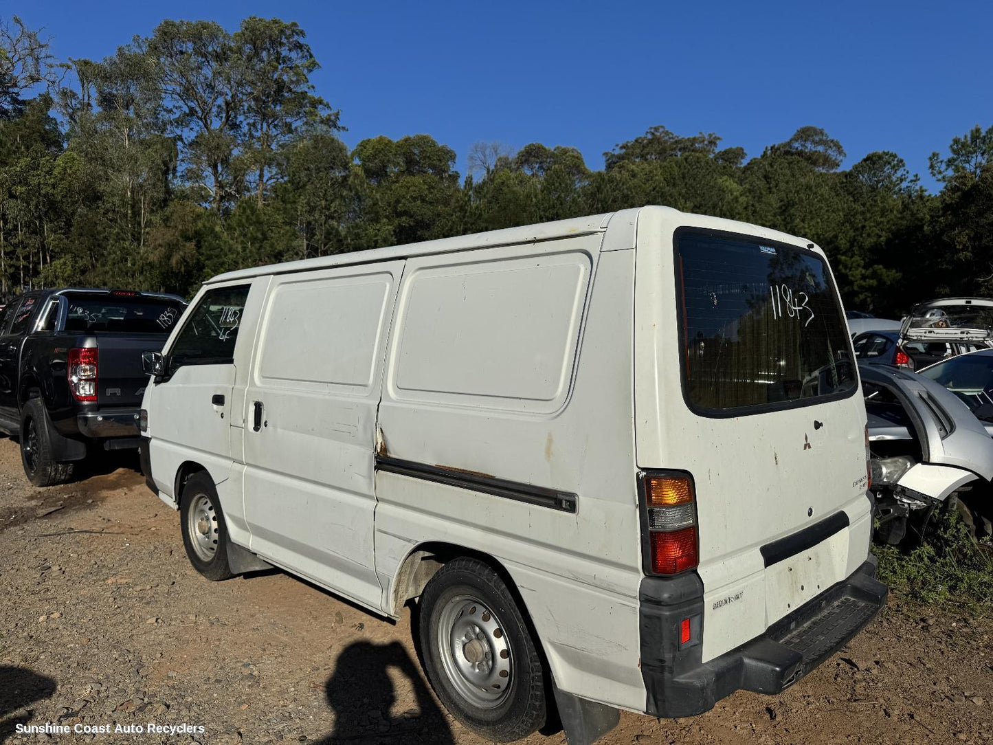 2009 Mitsubishi L300 Steering Column