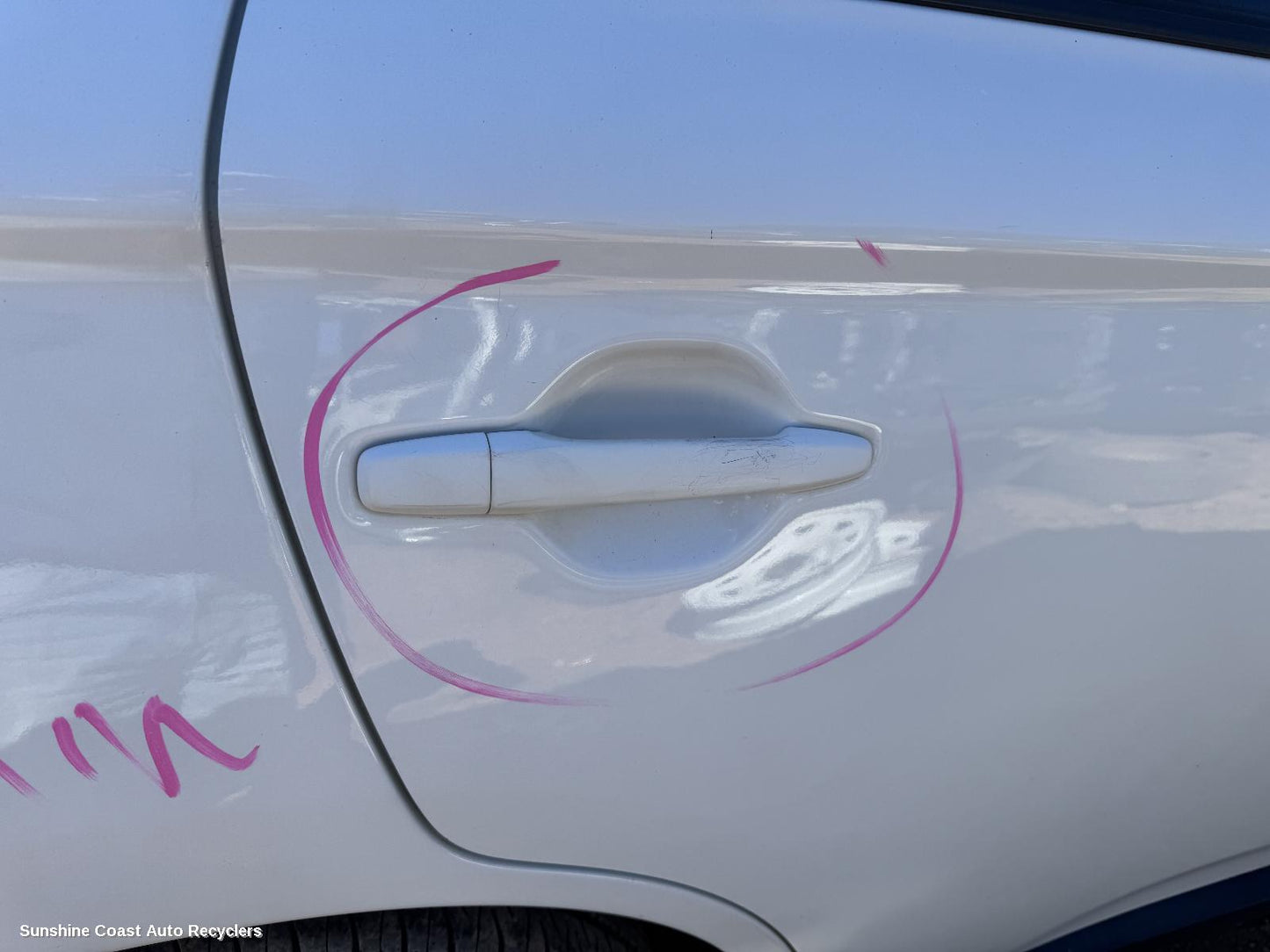 2012 Mitsubishi Outlander Door Handle