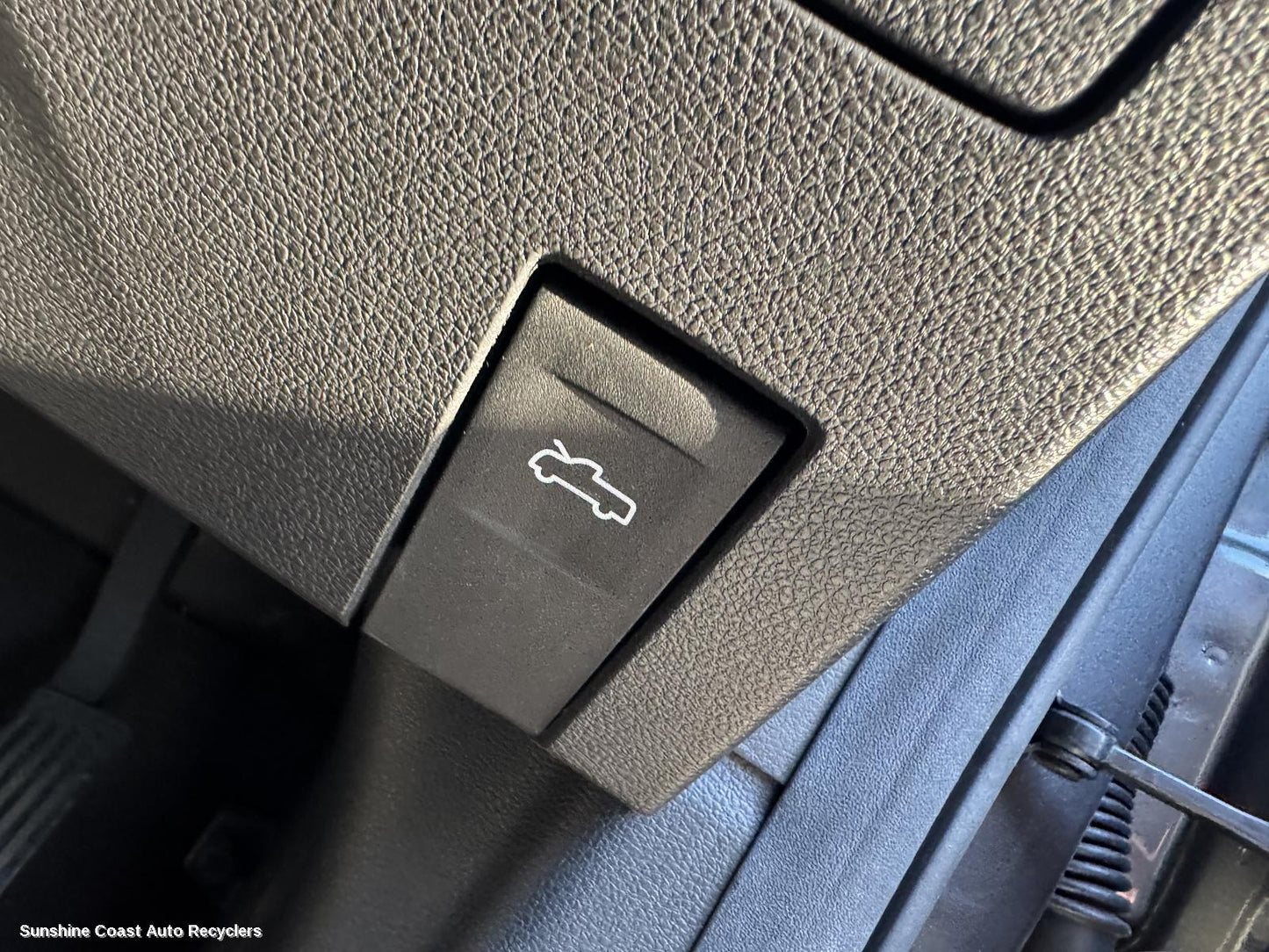 2020 Ldv T60 Bonnet Release