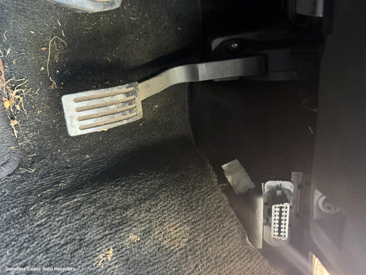 2015 Volvo S40 Pedal Assembly