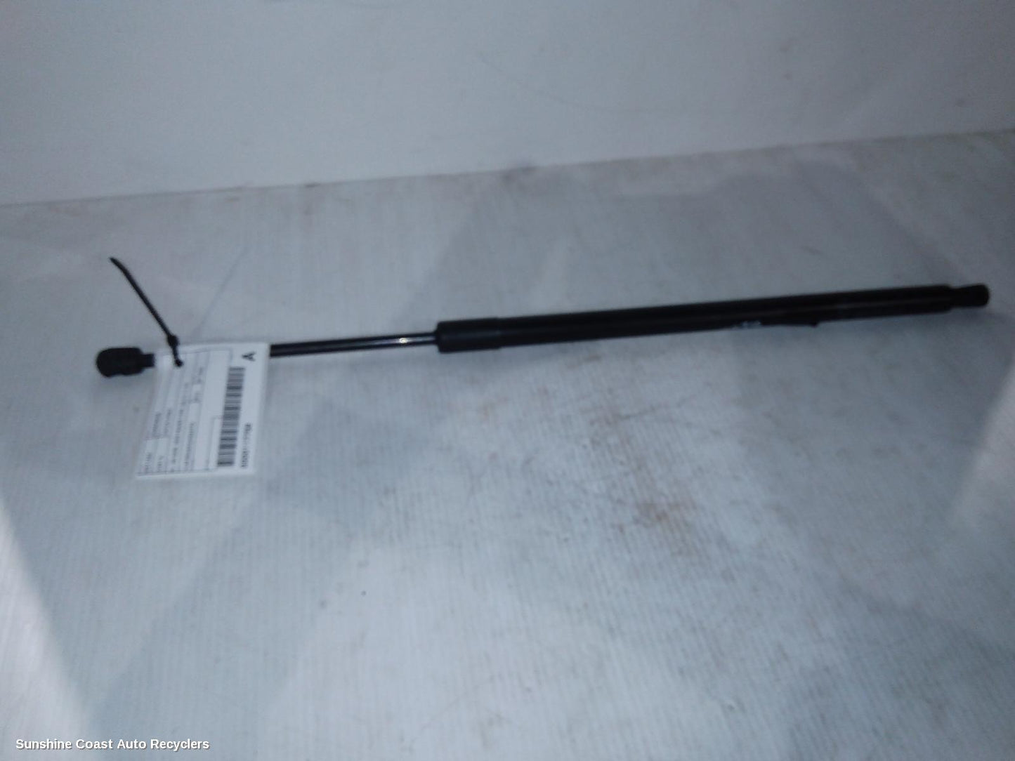 2016 Jeep Cherokee Hatch Strut