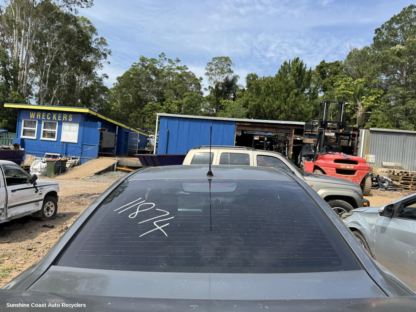 2011 Holden Commodore High Level Stoplight