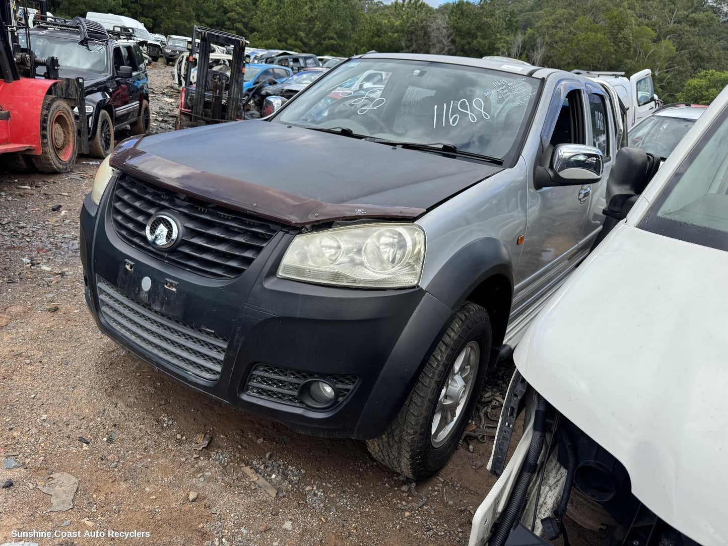 2012 Great Wall V200/v240 Bonnet Release