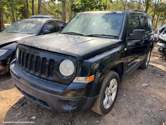 2012 Jeep Patriot Left Headlamp