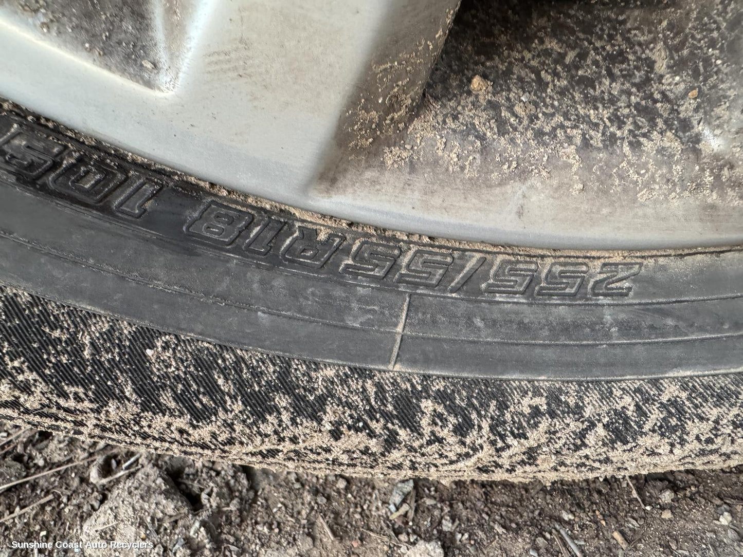 2012 Volkswagen Touareg Tyre