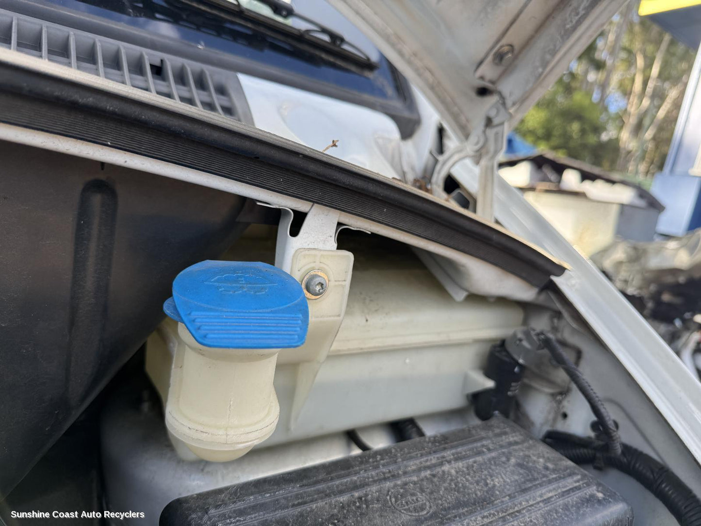 2021 Ldv V80 Washer Bottle