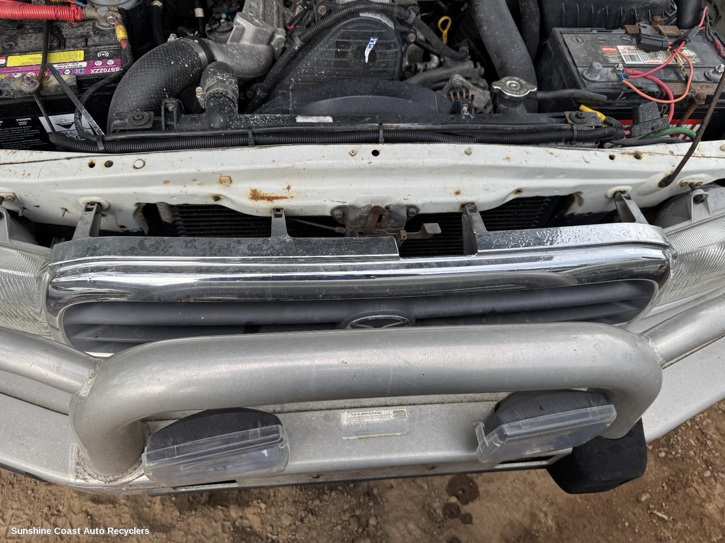 2001 Mazda Bravo Grille