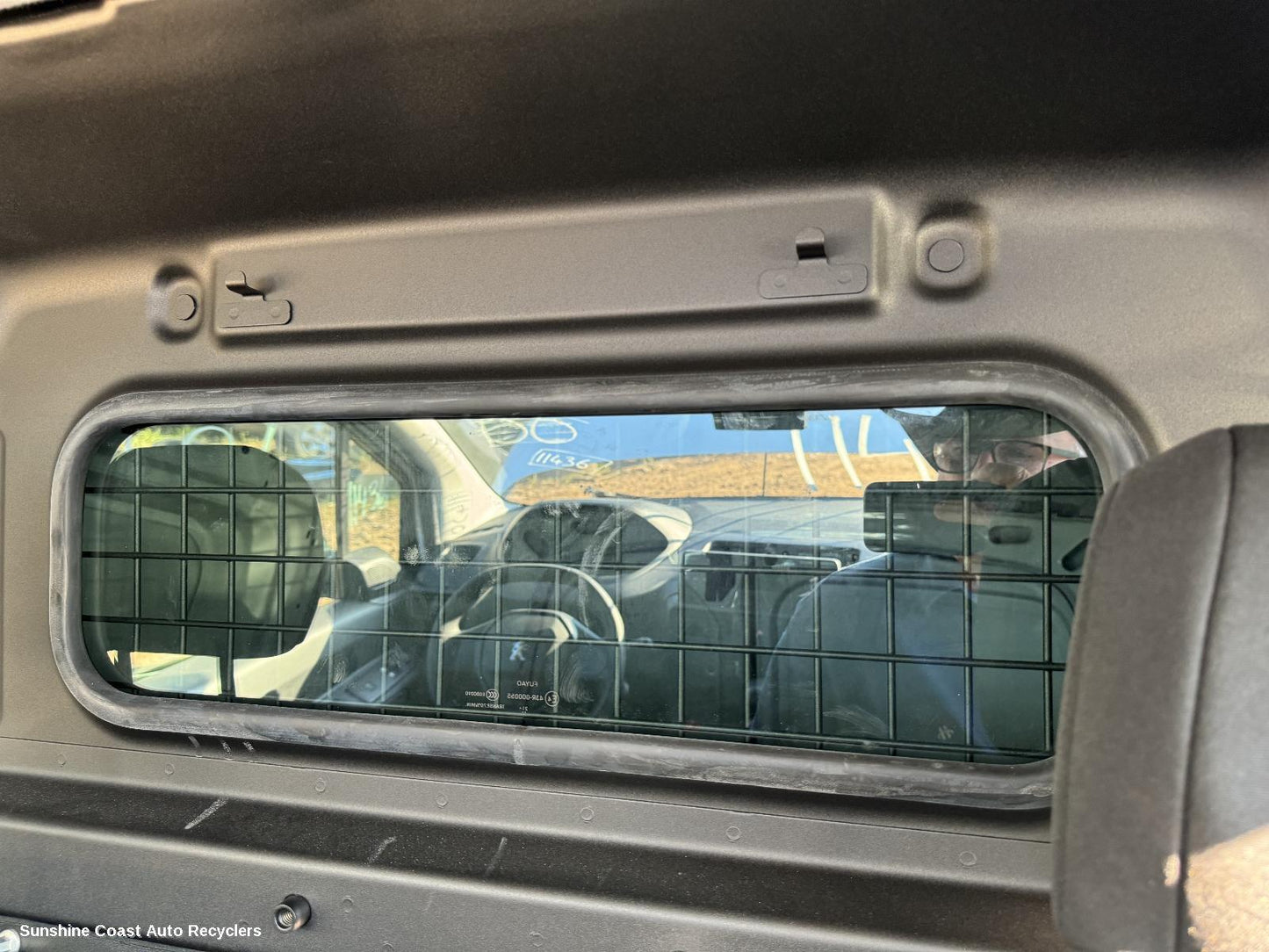 2023 Peugeot Partner Cargo Barrier