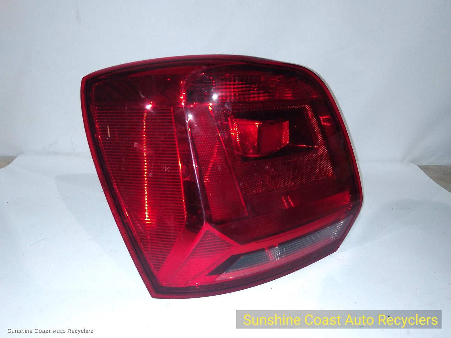 2014 Volkswagen Polo Left Taillight