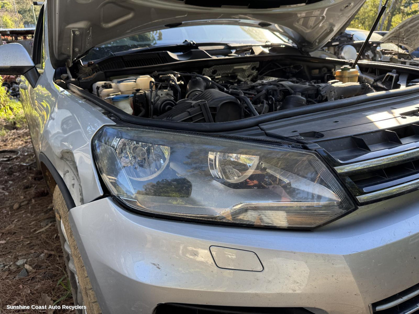 2011 Volkswagen Touareg Right Headlamp