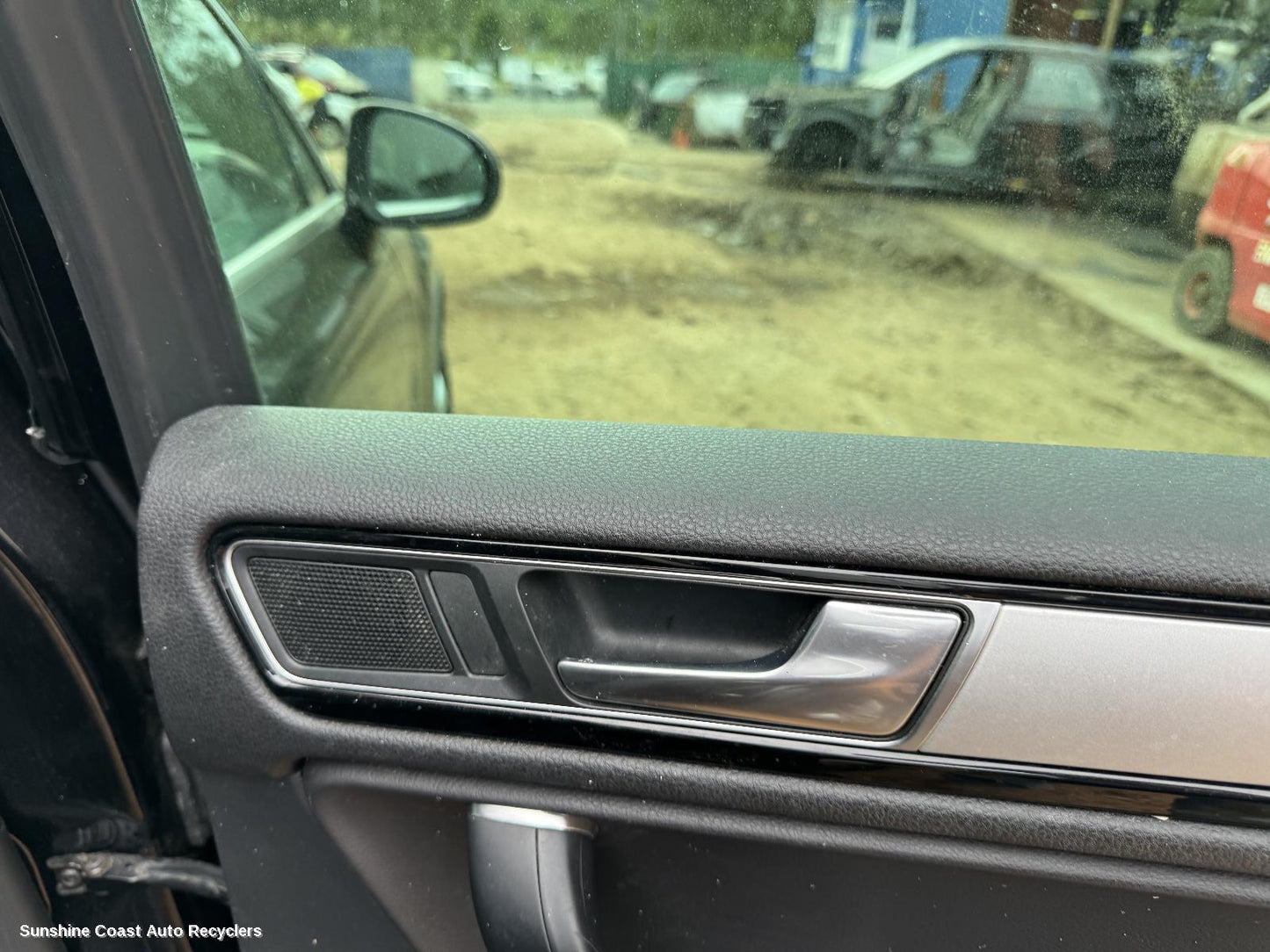 2016 Volkswagen Touareg Door Handle
