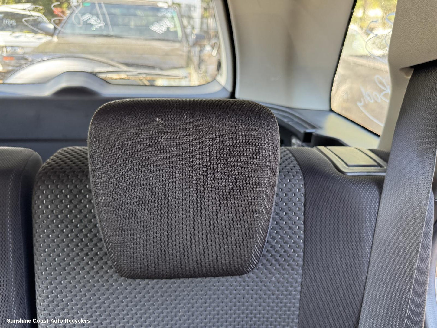 2008 Suzuki Vitara Headrest