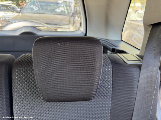 2008 Suzuki Vitara Headrest